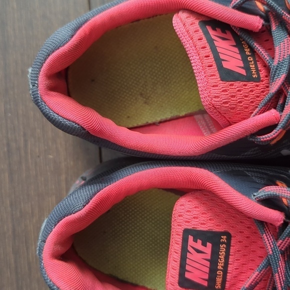 Nike Zoom Pegasus 34 Shield GS Running Athletic Shoes 922849 4.5Y - Picture 9 of 12